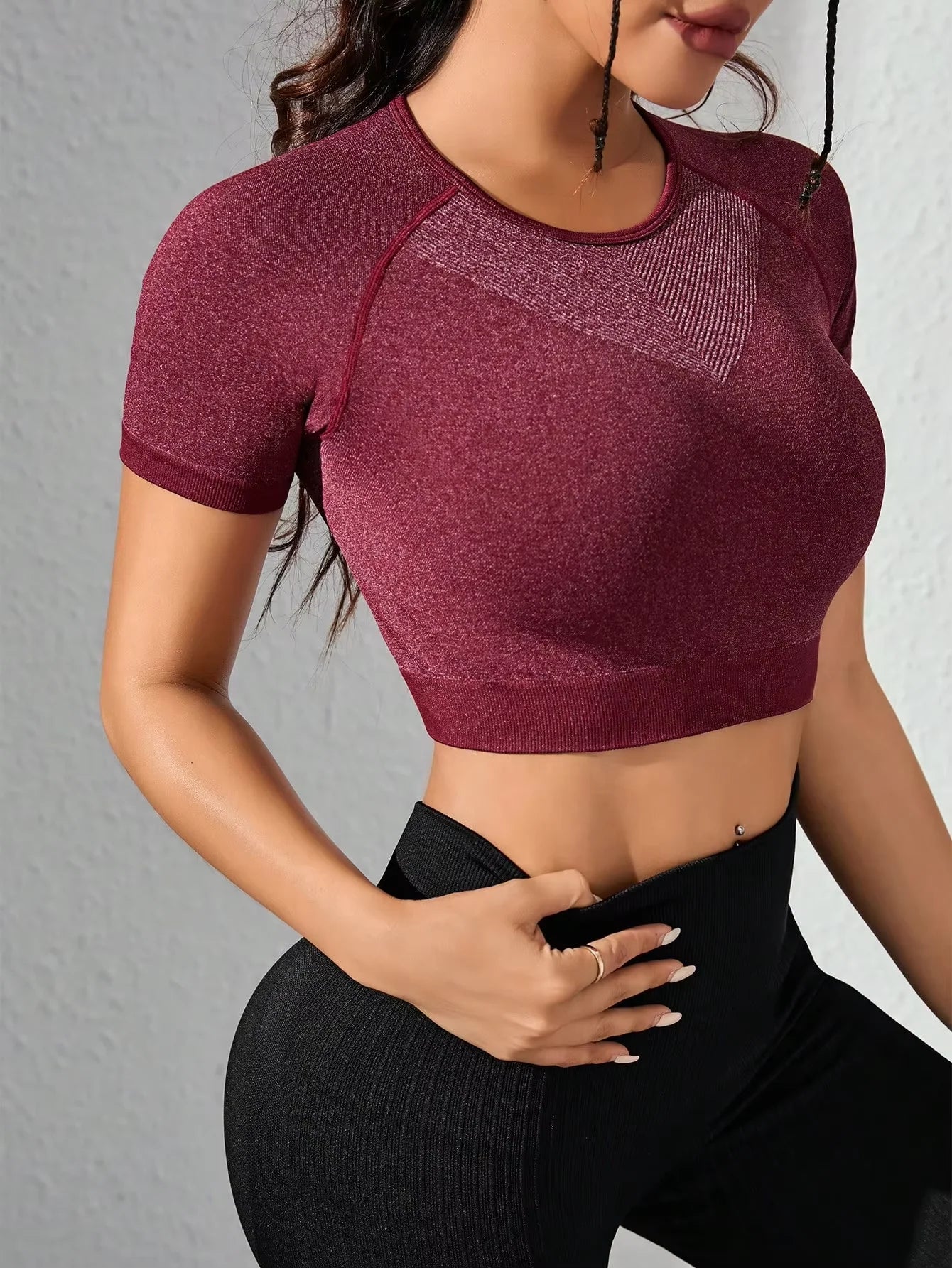 Women's Outdoor Sports Shirt Yoga Wear Fitness T-Shirt Quick Dry Running T-Shirt Workout Top Female Sportswear Exercise Clothing