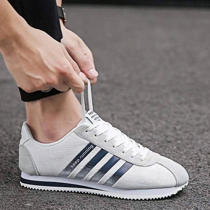 Men's Running Shoes Summer Breathable Non-slip Sports Shoes Outdoor Male Lightweight Sneakers Men Comfortable Athletic Footwear